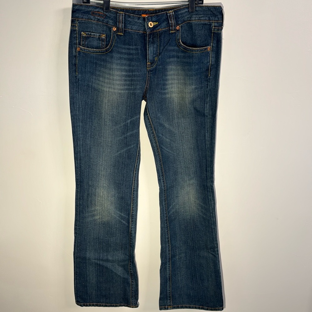 Colin’s Jeans, Women’s, medium wash embroidered jeans, boot cut, size 14